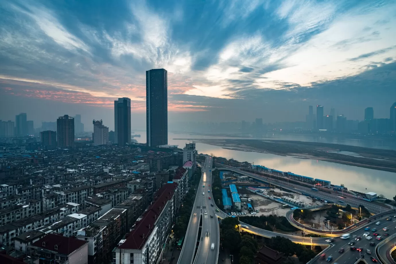 Автодоставка грузов из Китая